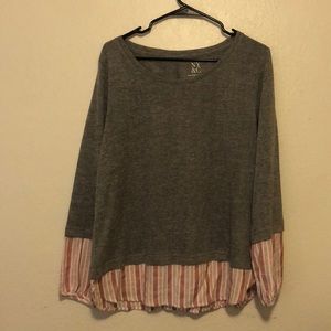 New York & Company beautiful blouse